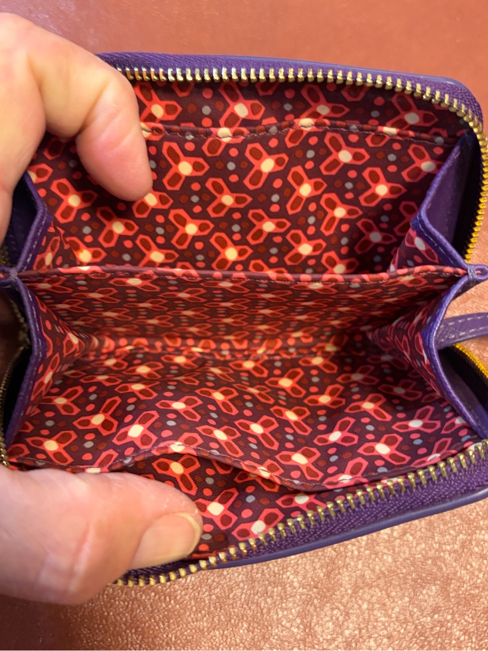 Tory Burch Robinson Saffiano zip-around wallet in a vibrant violet purple New - Picture 4 of 7